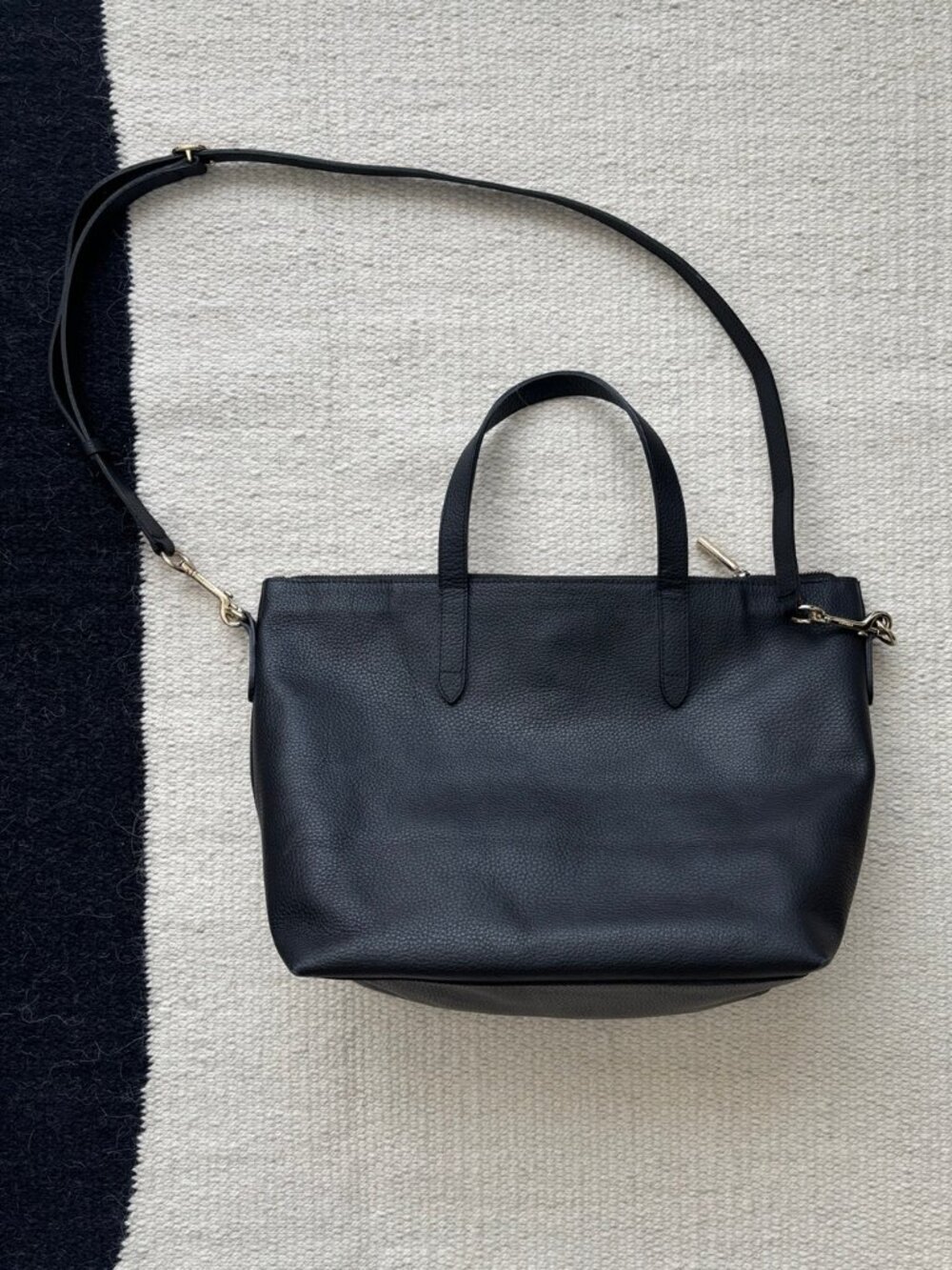 Cuyana Medium Carryall Tote, Pebbled Leather, Black